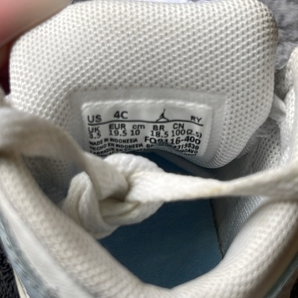 Jordan 1 Mid - Picture 6 of 6